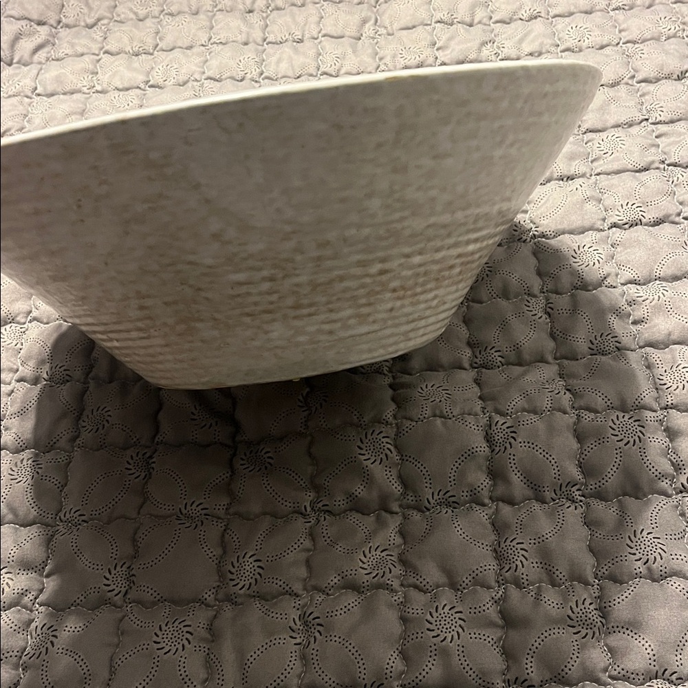 Source Unknown Textured White Bowl